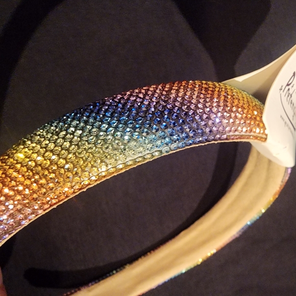 Pink Jewelry Set with Beaded Bracelets and Glittery Bows - Picture 4 of 5